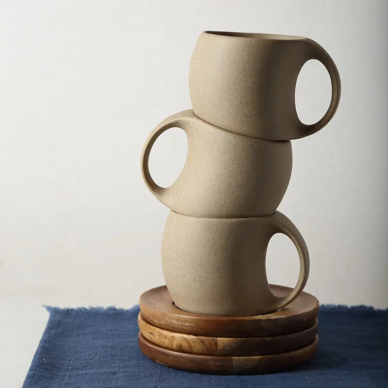 Caneca de Cerâmica Com Pires de Madeira